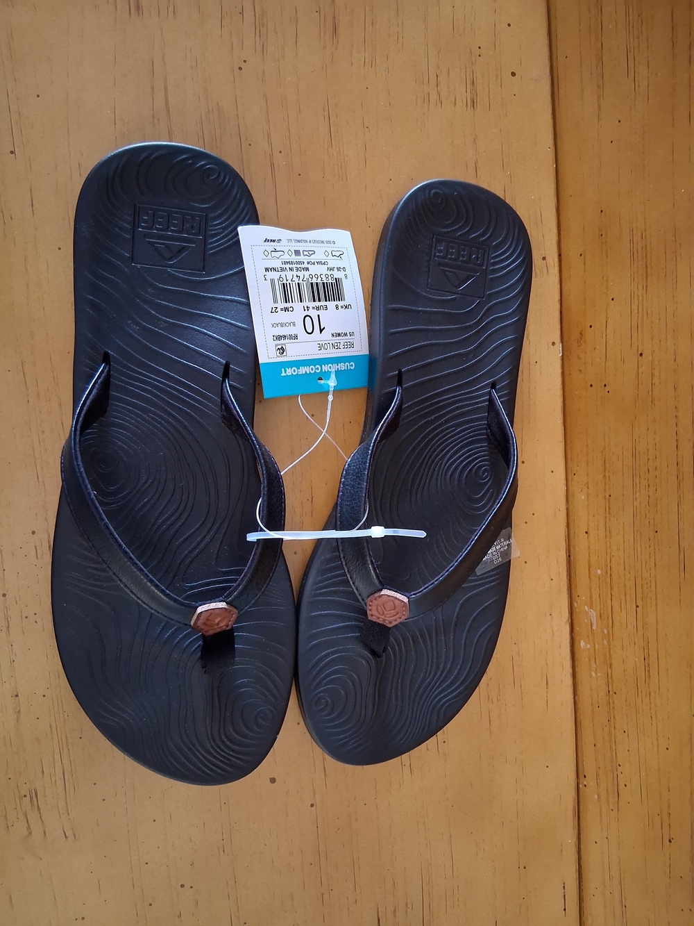 Black Reef Men's Flip Flops with Brown Accent - Size 10